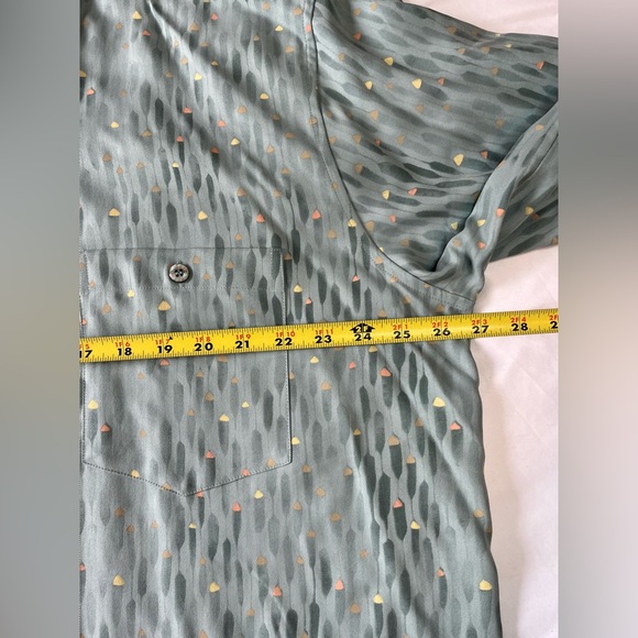 NWT Silk Shirt Tori Richard SS feather pattern shinny buttons Cruise wear 2XL - Picture 8 of 10